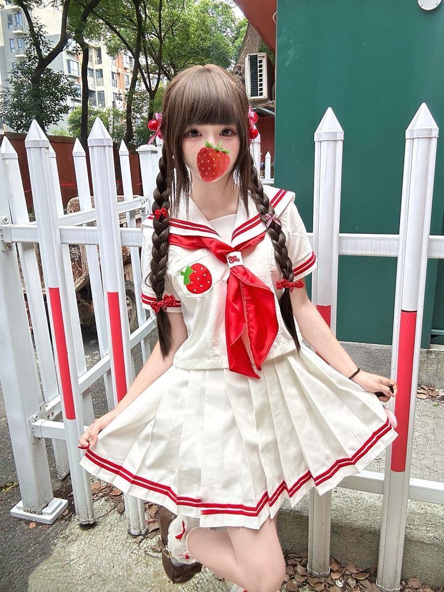 Conjunto de Moda Feminina: Uni - Embroidery Uniforms avaliação e preço