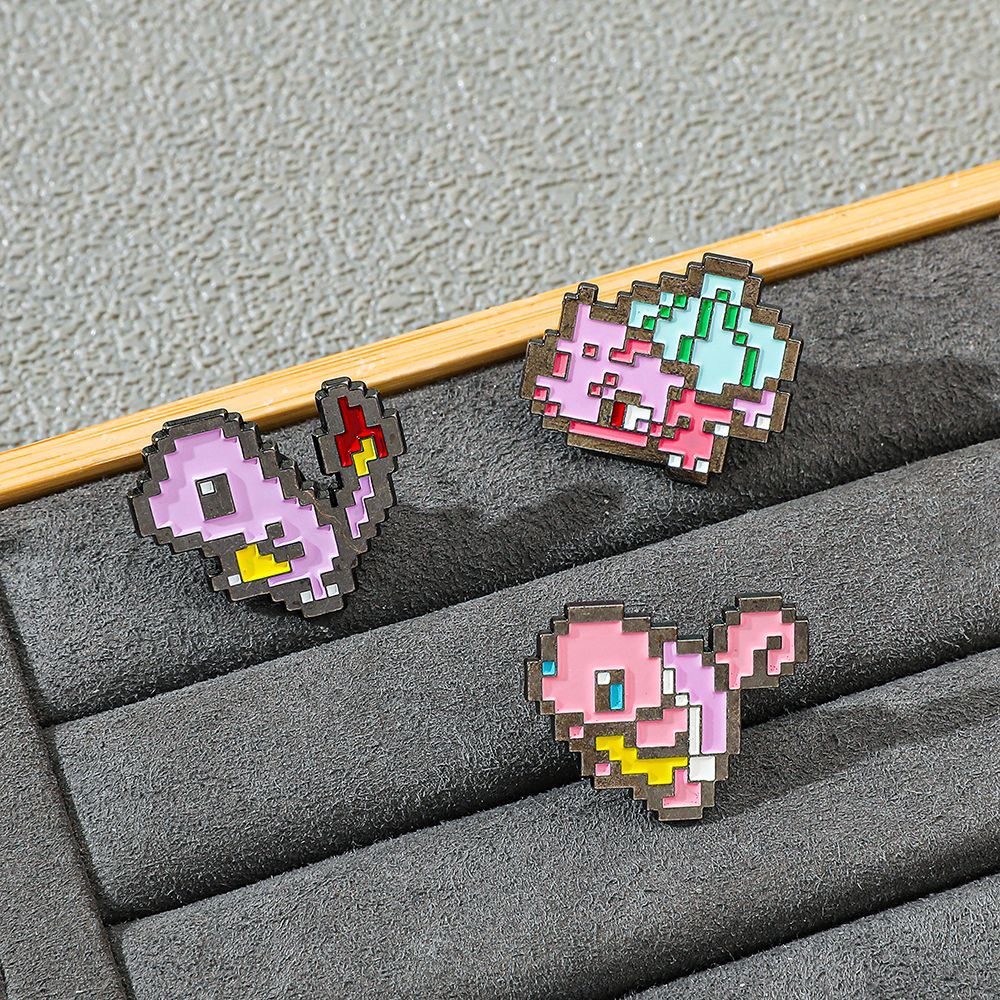 Pin de Metal Esmaltado Pokémon - Embroidery Garment avaliação e preço