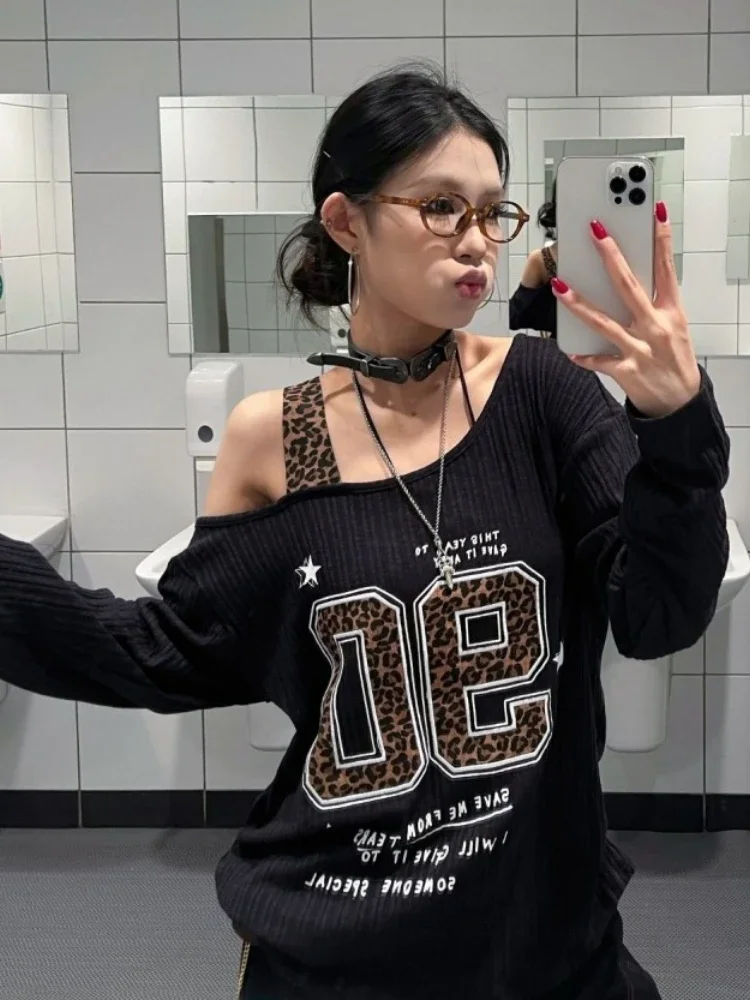 Camiseta Feminina Y2K com Esta - Embroidery Print avaliação e preço