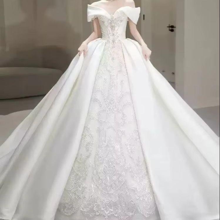 Vestidos de Noiva Chiques com  - Embroidery Beads avaliação e preço